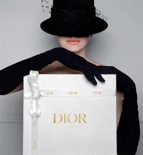 【DIOR】【DIOR】アート オブ ギフティング：想いを込めたギ .